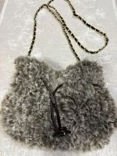 ハンドメイド フェイクファー 巾着バッグ チェーンショルダー　着脱可能チェーン