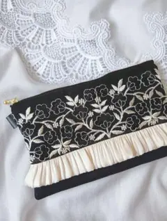 上品で華やか インド刺繍×ヌビ ブラック フラットポーチ シンプル（A321）