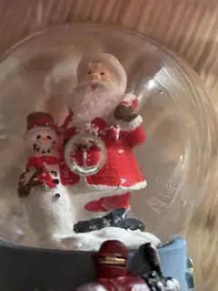 スノードーム　サンタさんと雪だるま　クリスマス　雑貨