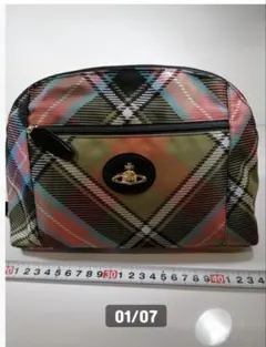 Vivienne Westwood メイクポーチ チェック柄 オーブのサムネイル