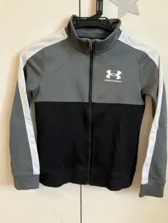 アンダーアーマー　ジャージ上　130