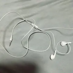 ホワイト 有線イヤホン 3.5mmジャック
