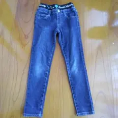 Item thumbnail for item 16fecada-0904-4b37-86e2-4f0c2e63ff1b