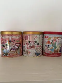 ディズニーチョコクランチ新年デザイン缶　2023.2024.2026年