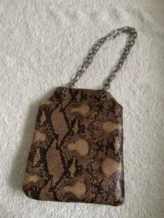 Item thumbnail for item ec29be2f-f13c-45b7-9feb-9f16323edb78