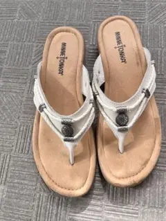 MINNETONKA トングサンダル ホワイトのサムネイル