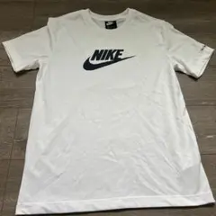 ナイキ　Tシャツ