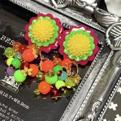 ★no.354★ポリマークレイ×ネオン★ピアス イヤリング★カラフル サイケ