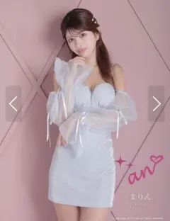 シルバーオフショルダータイトドレス