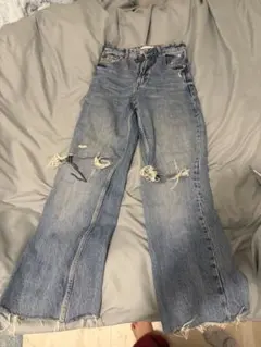 ZARAダメージ加工ブルーフレアパンツ