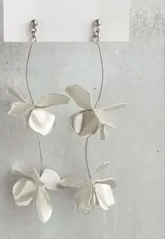 値下げしました！イヤリング　シルバー　ウエディング