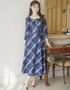 tocco トッコクローゼット　フラワーモチーフ飾り釦チェックワンピース