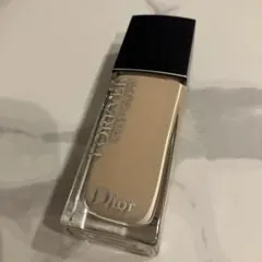 ディオール　スキン　フォーエヴァー　フルイド　グロウ　0N