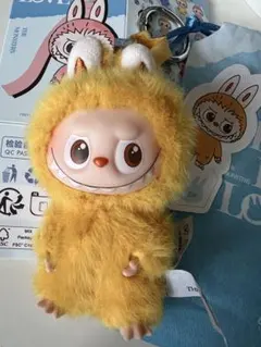 ポップマート　イニシャルラブブ　Ｙ