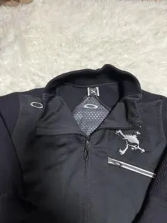 Oakley ブラックジャケット 長袖