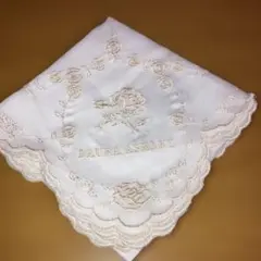 新品【ローラアシュレイ】スカラップ レース　花柄刺繍ハンカチ　　　白のサムネイル