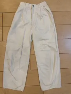 GU ホワイトパンツ　150 女の子