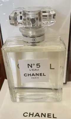 シャネル N°5 ロー オードゥ トワレット (ヴァポリザター)