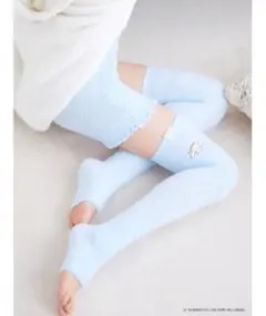 【ballelite】シナモロールもこもこ着圧ナイトオーバーニーソックスのサムネイル