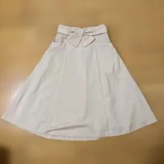 Feroux フレアスカート ベージュ　リボンベルト付き