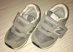 NB スニーカー996 グレー色