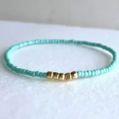 ガラスビーズブレスレット　ターコイズグリーン　カットゴールド