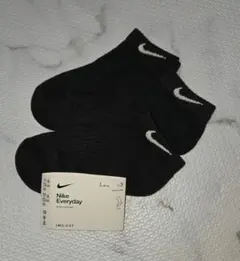 新品　ナイキ　キッズソックス　21〜23センチ　NIKE　ロゴソックス
