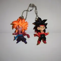 ドラゴンボール 超サイヤ人4 フィギュア キーホルダー 2種