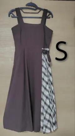 Honeys ワンピース プリーツ ブラウン S ジャンパースカートのサムネイル