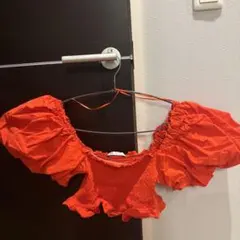 ZARA オフショルダー パフスリーブ トップス オレンジ Sのサムネイル