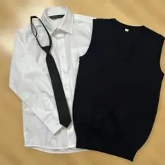 キッズフォーマルシャツ140センチ　ネクタイ付き、ニットベスト150センチ