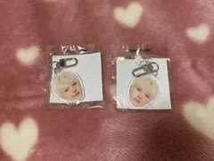 treasure ジョンファン　喜怒　顔アクキー