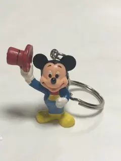 ミッキーマウス キーホルダー 帽子付き