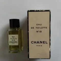 CHANEL Eau de Toilette N°19 19ml 箱付き