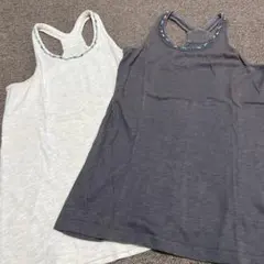 グレーとホワイトのタンクトップ2枚セット