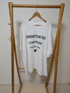 UNDEFEATED X-LARGE ホワイト Tシャツ