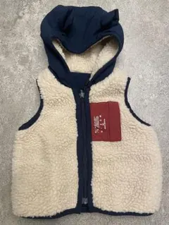 リバーシブルフード付きダウンベスト