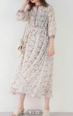 ナチュラルクチュール　配色切替花柄ワンピース