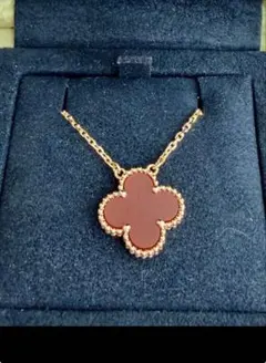 K18 AU750 クローバー ネックレス ペンダント Carnelian K18 AU750 クローバー ネックレス ペンダント Carnelian - メルカリ