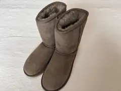 【定価半額】UGG クラシックショートII ブーツ ストーミーグレー 23cmのサムネイル