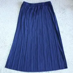 ユニクロ　UNIQLO プリーツスカート　紺　未使用　インナースカート付き