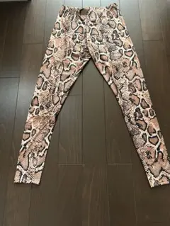 L〜LLサイズ・ジム用レギンス。アウター可。