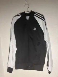 adidas アディダス　トラックジャケットMサイズのサムネイル
