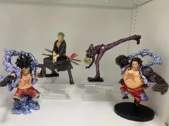 【最安値】ワンピース　キングオブアーティスト　4体セット　ルフィ　ゾロ　サンジ