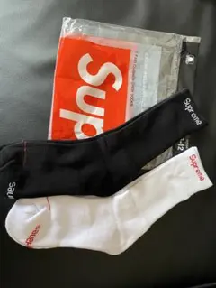 Supreme ソックス 黒と白