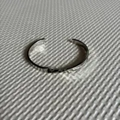 ツイストデザイン シルバーカラー バングルのサムネイル