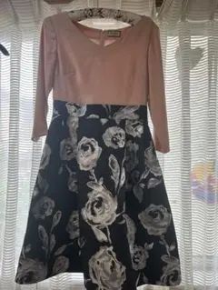 値下げしました！フラワープリントひざ丈ワンピース　グレイスコンチネンタル