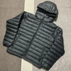 【美品】patagonia ダウンセーターフーディ Sサイズ ブラック