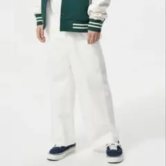 UNIQLO ワイドフィットストレートジーンズ