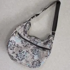 レディースバック　 花柄 ショルダーバッグ グレー系